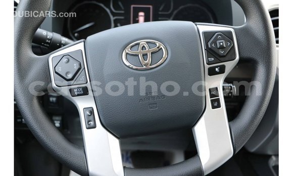 Acheter Import Voiture Toyota Tundra Blanc à Import - Dubai, Maseru Acheter Import Voiture Toyota Tundra Blanc à Import - Dubai, Maseru