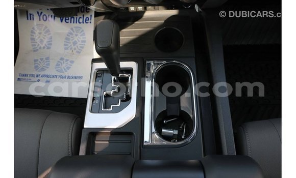 Acheter Import Voiture Toyota Tundra Blanc à Import - Dubai, Maseru Acheter Import Voiture Toyota Tundra Blanc à Import - Dubai, Maseru