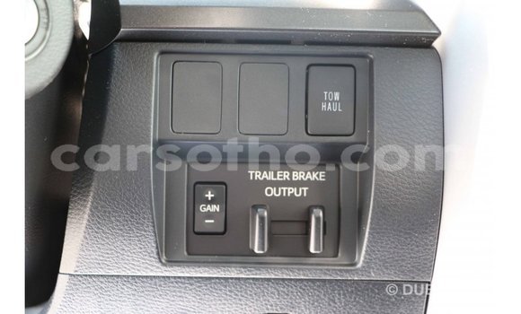 Acheter Import Voiture Toyota Tundra Blanc à Import - Dubai, Maseru Acheter Import Voiture Toyota Tundra Blanc à Import - Dubai, Maseru