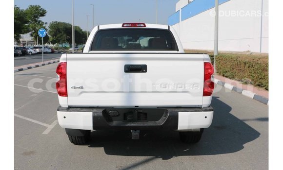 Acheter Import Voiture Toyota Tundra Blanc à Import - Dubai, Maseru Acheter Import Voiture Toyota Tundra Blanc à Import - Dubai, Maseru