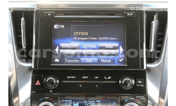 Acheter Import Voiture Toyota Alphard Blanc à Import - Dubai, Maseru Acheter Import Voiture Toyota Alphard Blanc à Import - Dubai, Maseru