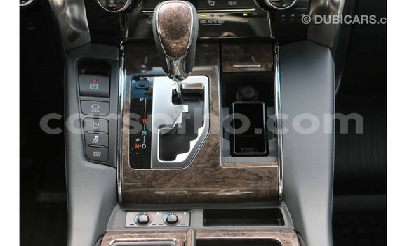 Acheter Import Voiture Toyota Alphard Blanc à Import - Dubai, Maseru Acheter Import Voiture Toyota Alphard Blanc à Import - Dubai, Maseru