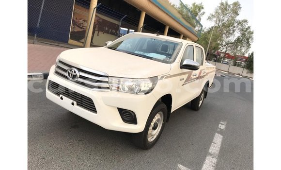 Acheter Import Voiture Toyota Hilux Blanc à Import - Dubai, Maseru Acheter Import Voiture Toyota Hilux Blanc à Import - Dubai, Maseru