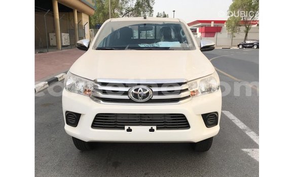 Acheter Import Voiture Toyota Hilux Blanc à Import - Dubai, Maseru Acheter Import Voiture Toyota Hilux Blanc à Import - Dubai, Maseru