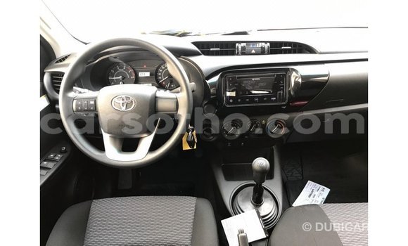 Acheter Import Voiture Toyota Hilux Blanc à Import - Dubai, Maseru Acheter Import Voiture Toyota Hilux Blanc à Import - Dubai, Maseru