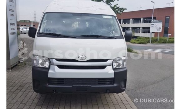 Acheter Import Voiture Toyota Hiace Blanc à Import - Dubai, Maseru Acheter Import Voiture Toyota Hiace Blanc à Import - Dubai, Maseru
