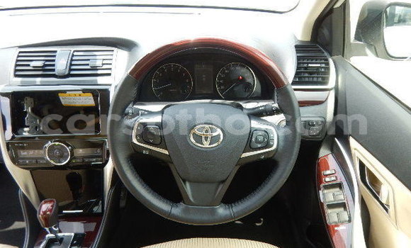 Acheter Occasion Voiture Toyota Premio Blanc à Butha Buthe, Butha-Buthe Acheter Occasion Voiture Toyota Premio Blanc à Butha Buthe, Butha-Buthe