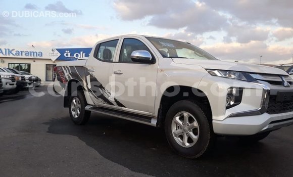 اشتري Imported Mitsubishi L200 White سيارة في Import - Dubai في Maseru اشتري Imported Mitsubishi L200 White سيارة في Import - Dubai في Maseru