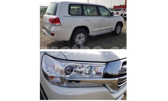 Acheter Import Voiture Toyota Land Cruiser Blanc à Import - Dubai, Maseru Acheter Import Voiture Toyota Land Cruiser Blanc à Import - Dubai, Maseru