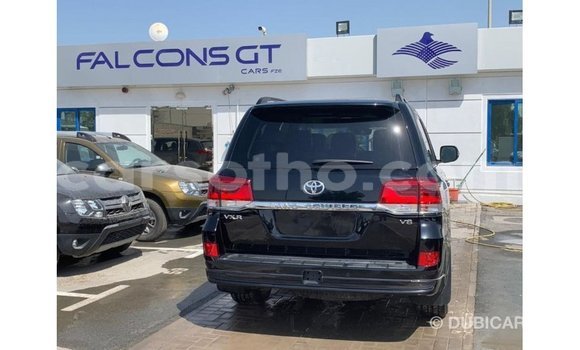 Sayi Imported Toyota Land Cruiser Black Mota in Import - Dubai a Maseru Sayi Imported Toyota Land Cruiser Black Mota in Import - Dubai a Maseru