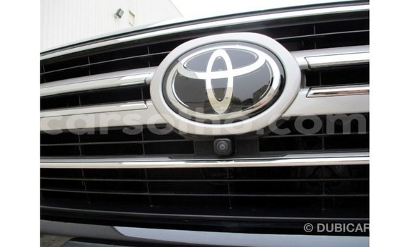 Sayi Imported Toyota Land Cruiser Black Mota in Import - Dubai a Maseru Sayi Imported Toyota Land Cruiser Black Mota in Import - Dubai a Maseru