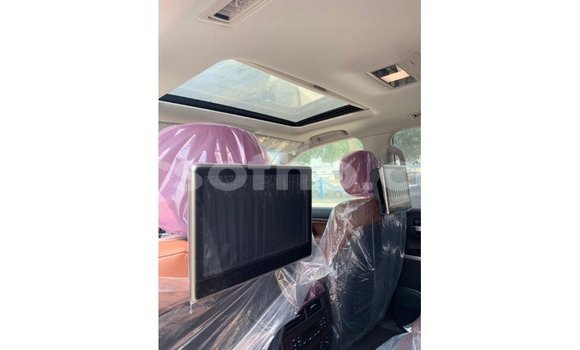 Sayi Imported Toyota Land Cruiser Black Mota in Import - Dubai a Maseru Sayi Imported Toyota Land Cruiser Black Mota in Import - Dubai a Maseru