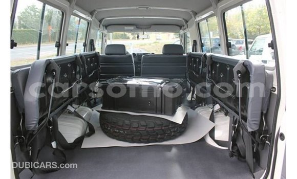 Buy Import Toyota Land Cruiser White Car in Import - Dubai in Maseru Buy Import Toyota Land Cruiser White Car in Import - Dubai in Maseru