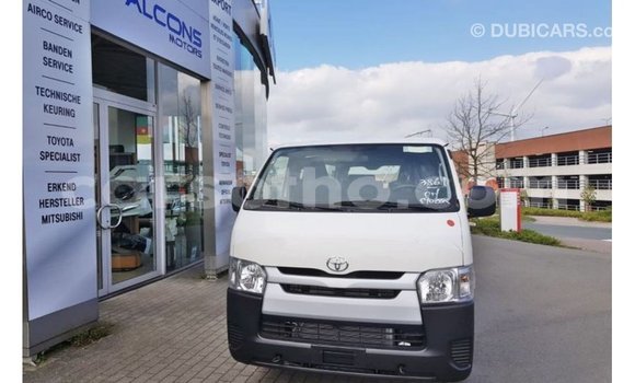 Buy Import Toyota Hiace White Car in Import - Dubai in Maseru Buy Import Toyota Hiace White Car in Import - Dubai in Maseru