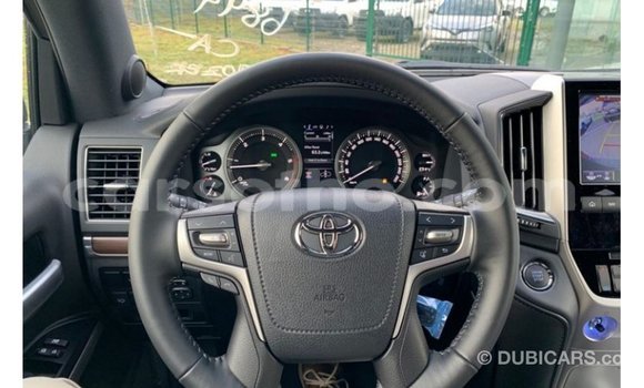 Sayi Imported Toyota Land Cruiser Black Mota in Import - Dubai a Maseru Sayi Imported Toyota Land Cruiser Black Mota in Import - Dubai a Maseru