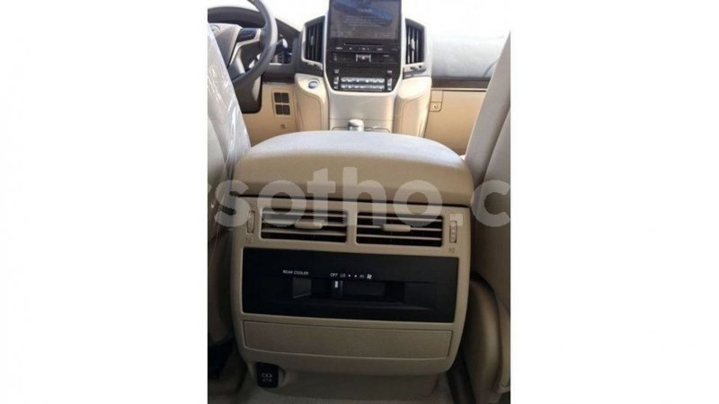 Big with watermark toyota land cruiser maseru import dubai 16352