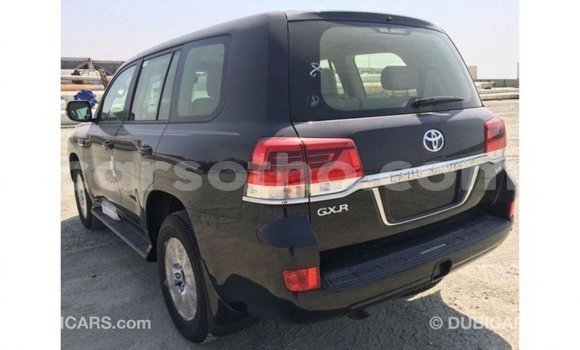Sayi Imported Toyota Land Cruiser Black Mota in Import - Dubai a Maseru Sayi Imported Toyota Land Cruiser Black Mota in Import - Dubai a Maseru