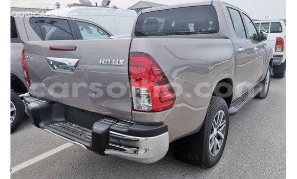 Sayi Imported Toyota Hilux Other Mota in Import - Dubai a Maseru Sayi Imported Toyota Hilux Other Mota in Import - Dubai a Maseru