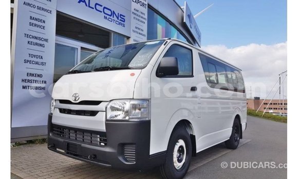 اشتري Imported Toyota Hiace White سيارة في Import - Dubai في Maseru اشتري Imported Toyota Hiace White سيارة في Import - Dubai في Maseru