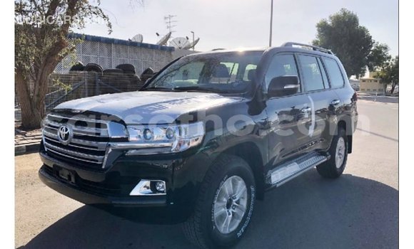 Sayi Imported Toyota Land Cruiser Black Mota in Import - Dubai a Maseru Sayi Imported Toyota Land Cruiser Black Mota in Import - Dubai a Maseru