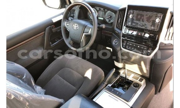 Sayi Imported Toyota Land Cruiser Black Mota in Import - Dubai a Maseru Sayi Imported Toyota Land Cruiser Black Mota in Import - Dubai a Maseru