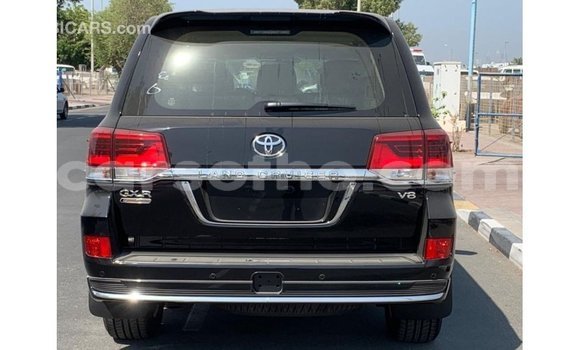 Sayi Imported Toyota Land Cruiser Black Mota in Import - Dubai a Maseru Sayi Imported Toyota Land Cruiser Black Mota in Import - Dubai a Maseru