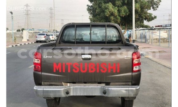اشتري Imported Mitsubishi L200 Brown سيارة في Import - Dubai في Maseru اشتري Imported Mitsubishi L200 Brown سيارة في Import - Dubai في Maseru