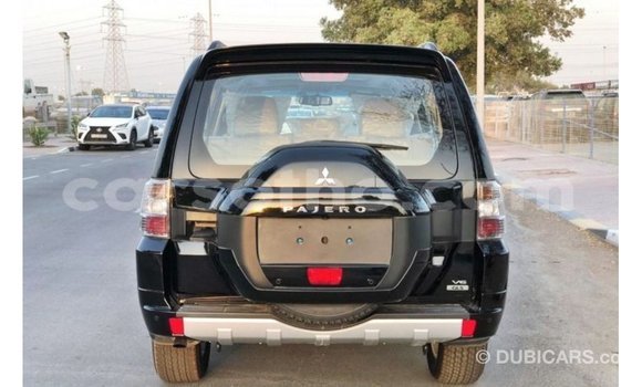 اشتري Imported Mitsubishi Pajero Black سيارة في Import - Dubai في Maseru اشتري Imported Mitsubishi Pajero Black سيارة في Import - Dubai في Maseru
