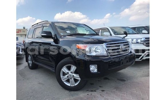 Sayi Imported Toyota Land Cruiser Black Mota in Import - Dubai a Maseru Sayi Imported Toyota Land Cruiser Black Mota in Import - Dubai a Maseru