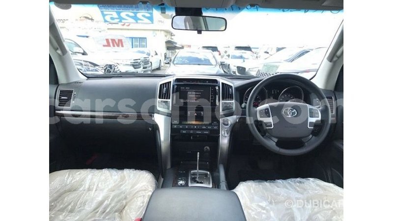 Big with watermark toyota land cruiser maseru import dubai 16374