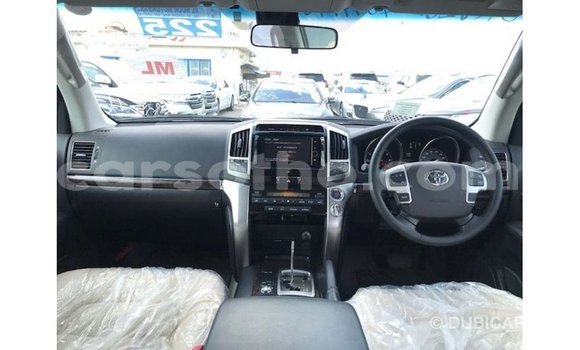 Sayi Imported Toyota Land Cruiser Black Mota in Import - Dubai a Maseru Sayi Imported Toyota Land Cruiser Black Mota in Import - Dubai a Maseru