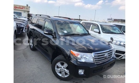 Sayi Imported Toyota Land Cruiser Black Mota in Import - Dubai a Maseru Sayi Imported Toyota Land Cruiser Black Mota in Import - Dubai a Maseru