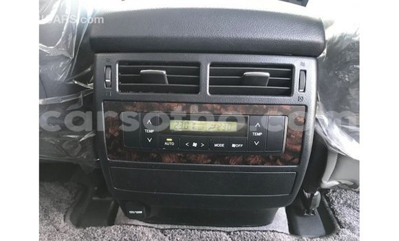 Sayi Imported Toyota Land Cruiser Black Mota in Import - Dubai a Maseru Sayi Imported Toyota Land Cruiser Black Mota in Import - Dubai a Maseru