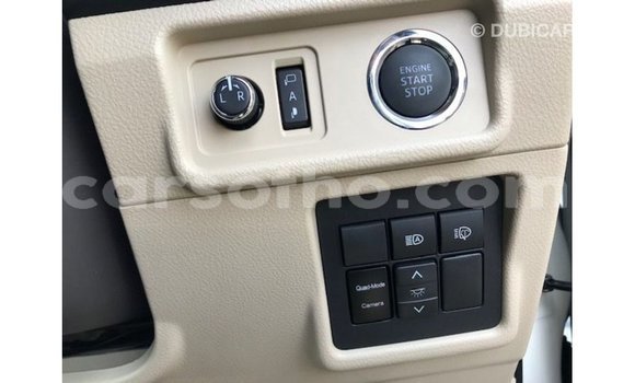Acheter Import Voiture Toyota Prado Blanc à Import - Dubai, Maseru Acheter Import Voiture Toyota Prado Blanc à Import - Dubai, Maseru