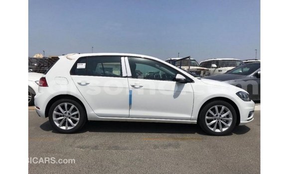 اشتري Imported Volkswagen Golf White سيارة في Import - Dubai في Maseru اشتري Imported Volkswagen Golf White سيارة في Import - Dubai في Maseru