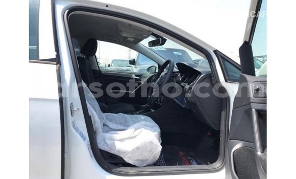 اشتري Imported Volkswagen Golf White سيارة في Import - Dubai في Maseru اشتري Imported Volkswagen Golf White سيارة في Import - Dubai في Maseru