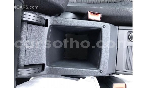 اشتري Imported Volkswagen Golf White سيارة في Import - Dubai في Maseru اشتري Imported Volkswagen Golf White سيارة في Import - Dubai في Maseru