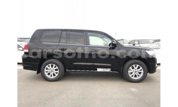 اشتري Imported Toyota Land Cruiser Black سيارة في Import - Dubai في Maseru اشتري Imported Toyota Land Cruiser Black سيارة في Import - Dubai في Maseru
