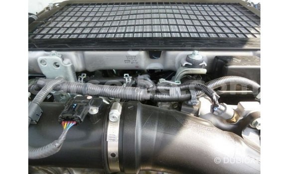 اشتري Imported Toyota Land Cruiser White سيارة في Import - Dubai في Maseru اشتري Imported Toyota Land Cruiser White سيارة في Import - Dubai في Maseru