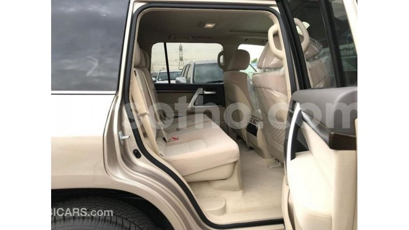Big with watermark toyota land cruiser maseru import dubai 16387