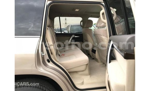 Buy Import Toyota Land Cruiser Other Car in Import - Dubai in Maseru Buy Import Toyota Land Cruiser Other Car in Import - Dubai in Maseru