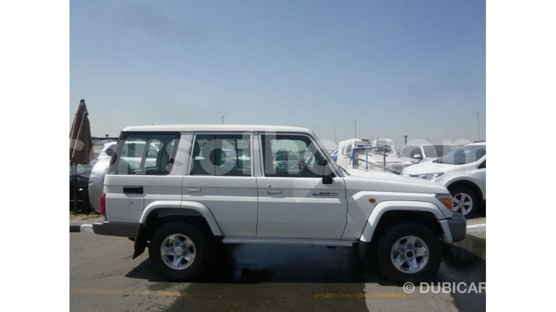 Big with watermark toyota land cruiser maseru import dubai 16388