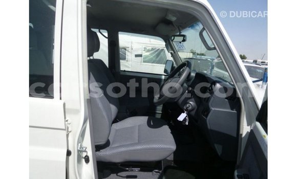 Buy Import Toyota Land Cruiser White Car in Import - Dubai in Maseru Buy Import Toyota Land Cruiser White Car in Import - Dubai in Maseru