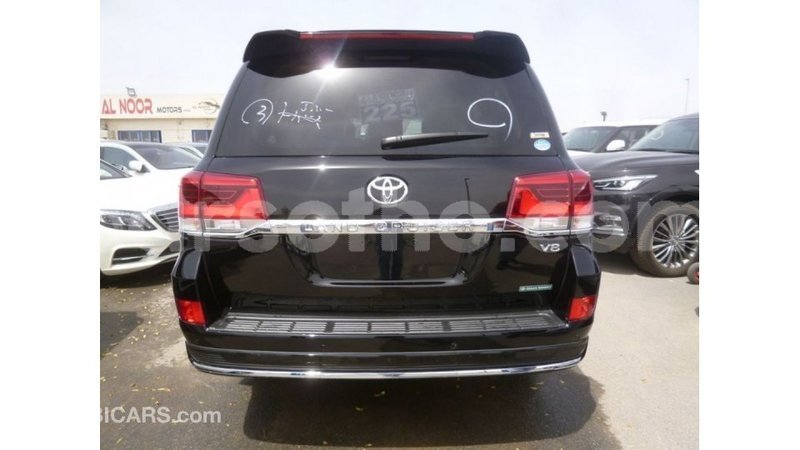 Big with watermark toyota land cruiser maseru import dubai 16390