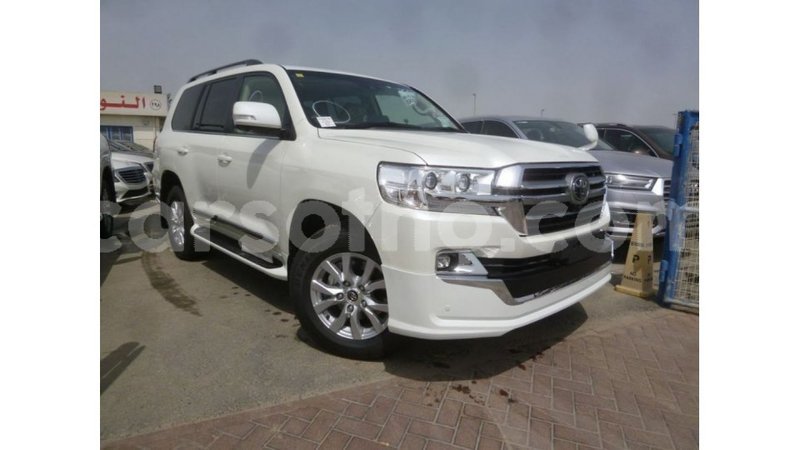 Big with watermark toyota land cruiser maseru import dubai 16391