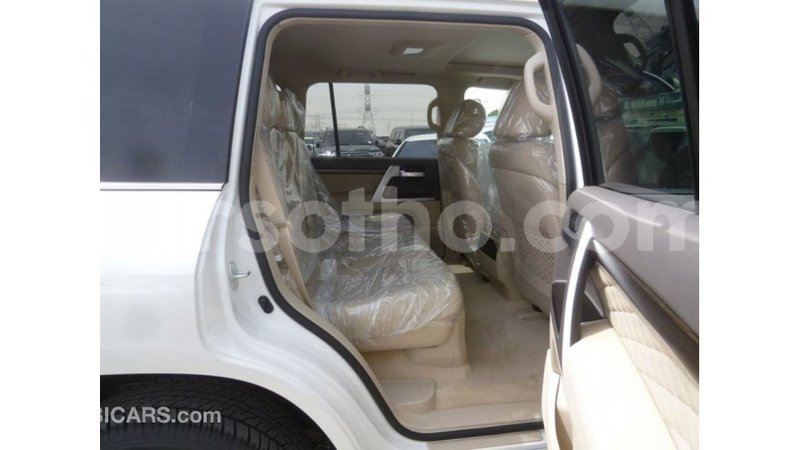 Big with watermark toyota land cruiser maseru import dubai 16391