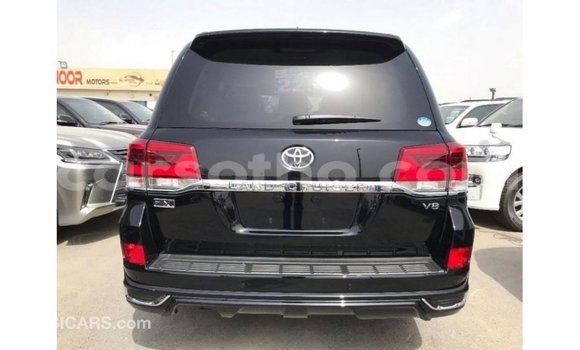 اشتري Imported Toyota Land Cruiser Black سيارة في Import - Dubai في Maseru اشتري Imported Toyota Land Cruiser Black سيارة في Import - Dubai في Maseru
