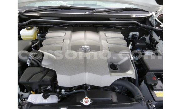 Buy Import Toyota Land Cruiser White Car in Import - Dubai in Maseru Buy Import Toyota Land Cruiser White Car in Import - Dubai in Maseru