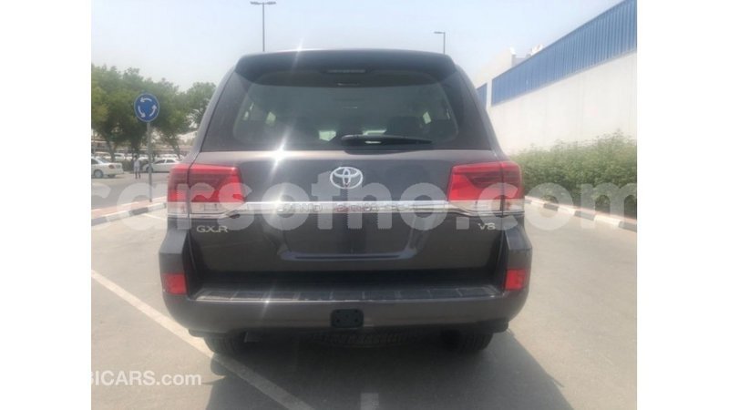Big with watermark toyota land cruiser maseru import dubai 16396