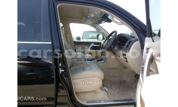 اشتري Imported Toyota Land Cruiser Black سيارة في Import - Dubai في Maseru اشتري Imported Toyota Land Cruiser Black سيارة في Import - Dubai في Maseru
